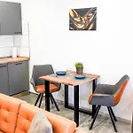 Apart4me Style Geislingen Zentral Mit Parkplatz شقة *